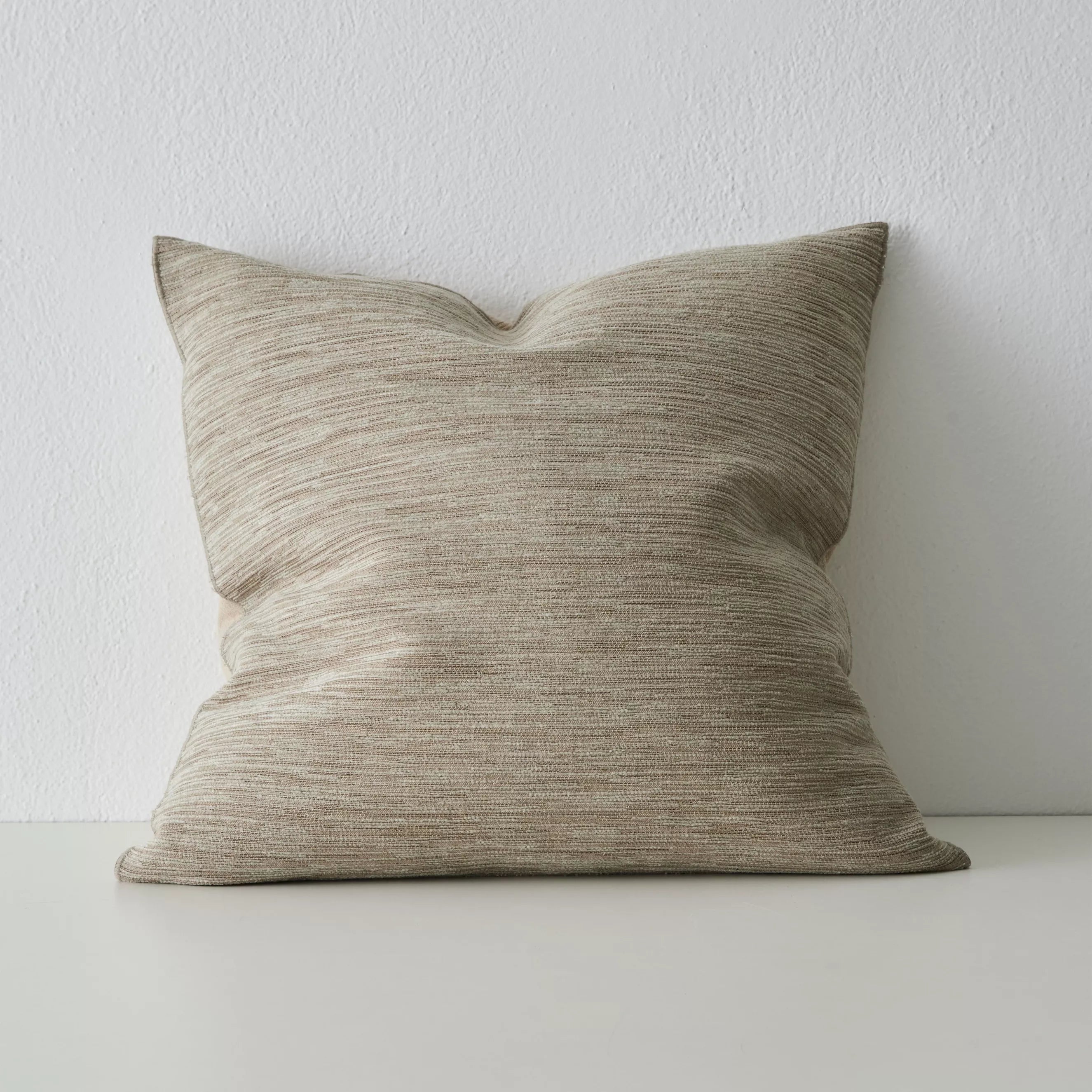 Dania Oyster Cushion