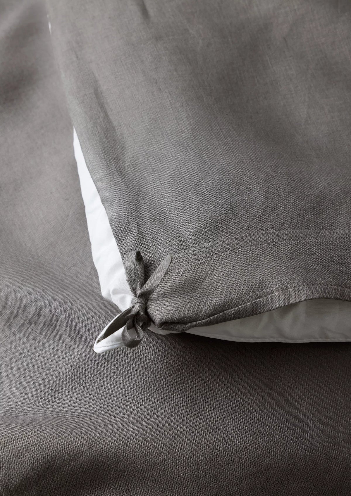 Ravello Linen Quilt Cover Charcoal – view 4