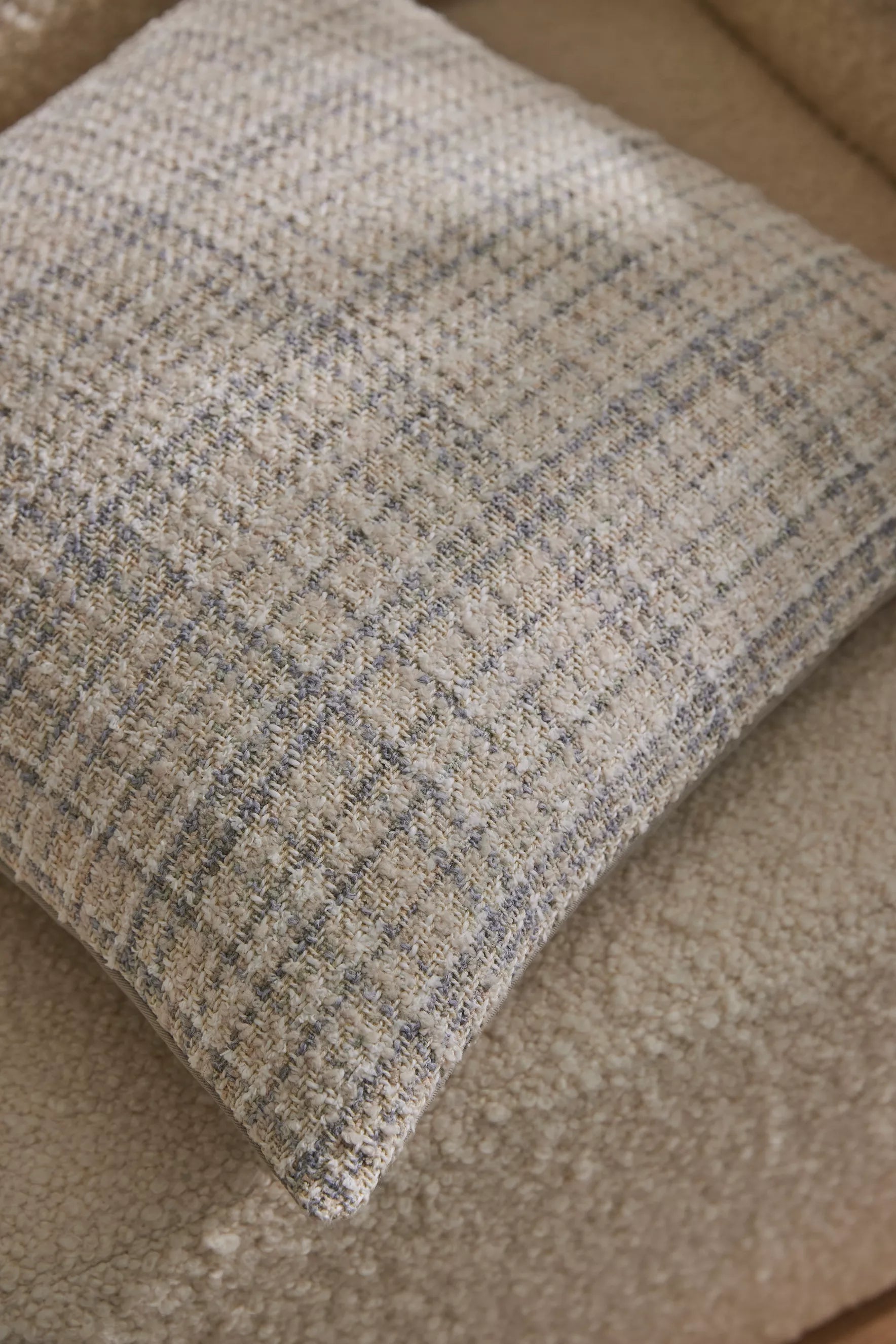 Tripoli Pearl Cushion