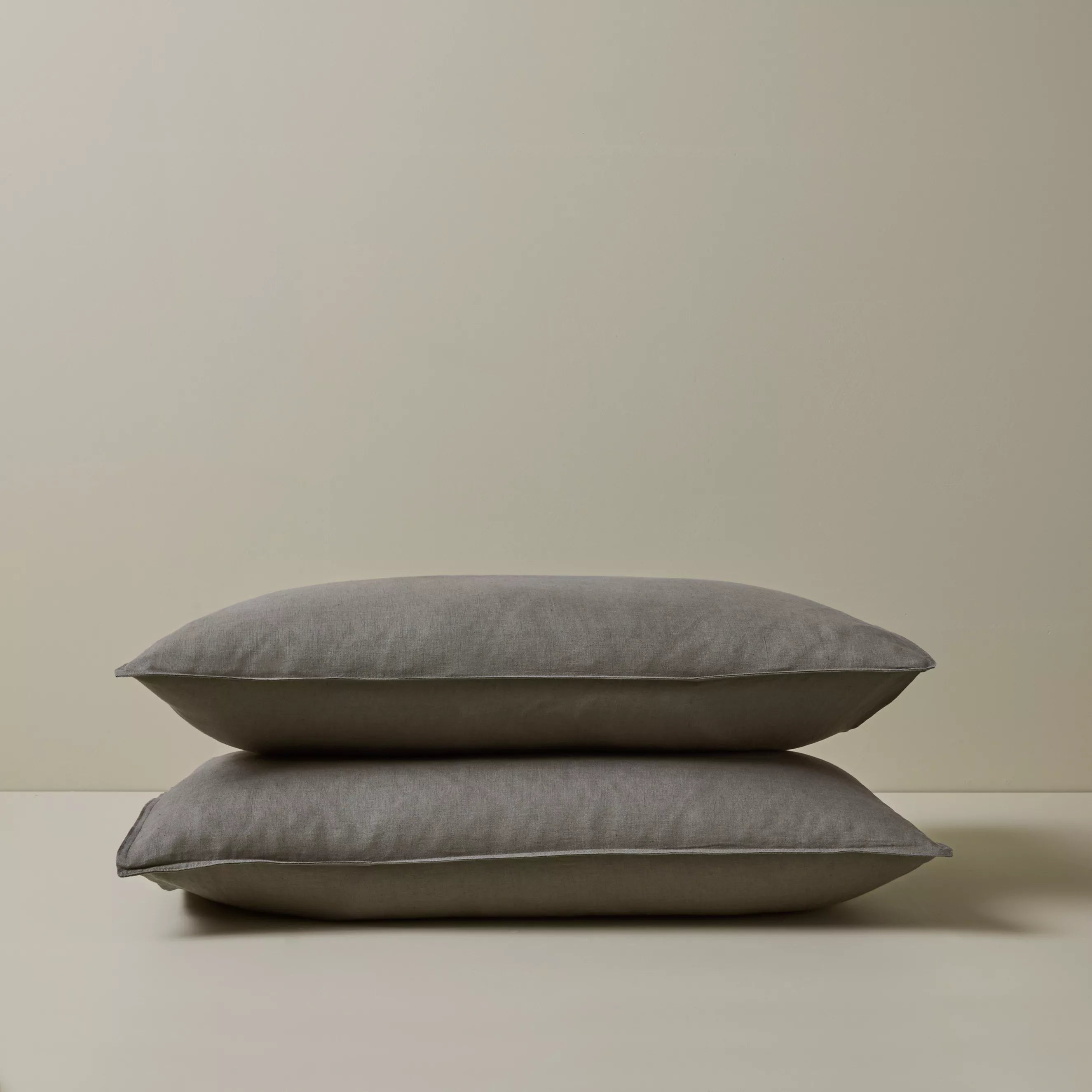 Ravello Linen Pillowcase Set Charcoal
