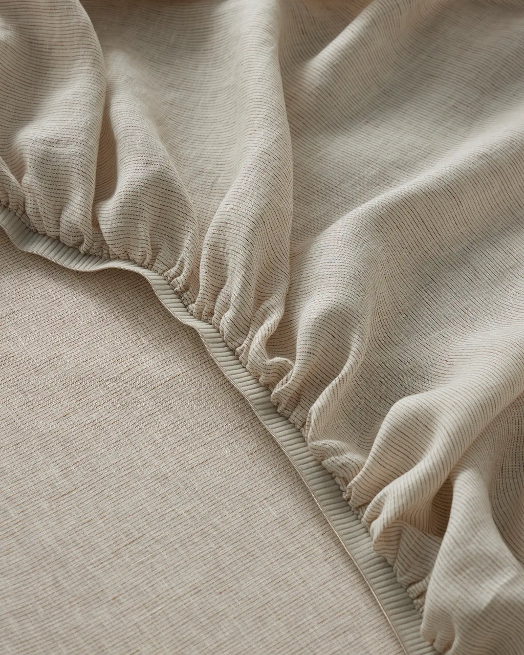 Sova Fitted Sheet Savanna Pinstripe – view 3