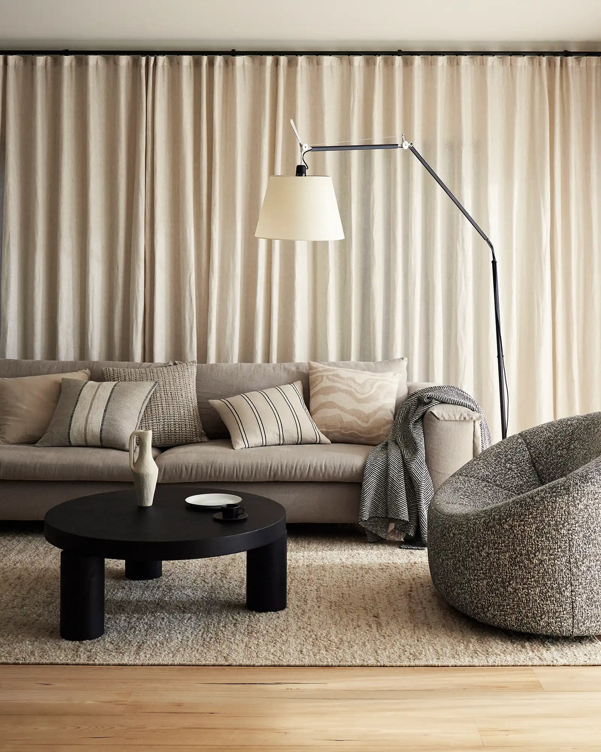 Vinnie Natural Cushion – view 3